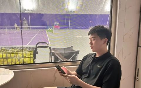 183CM长腿男岔太开长的真好看！太MAN了好帅哦！