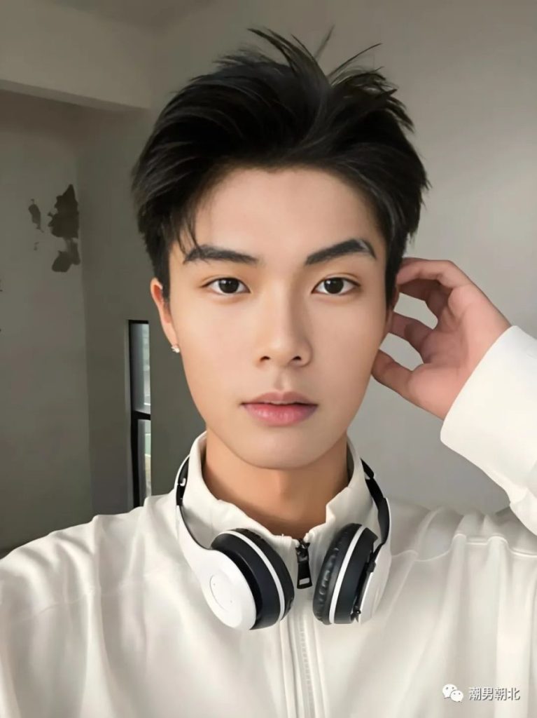 165cm男生别留“锅盖头”发型，试试这3款造型，帅气又显高