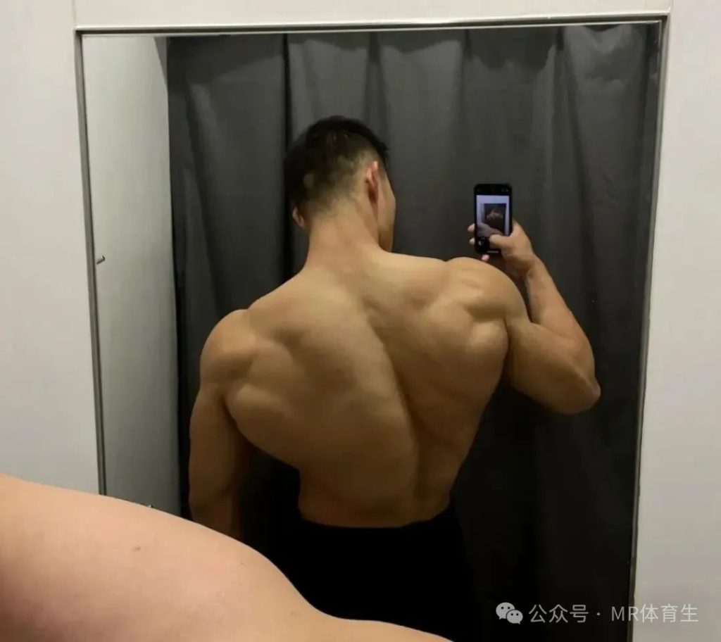 191cm上海肌肉男教练,荷尔蒙拉满,极品腱子肉身材也太野了
