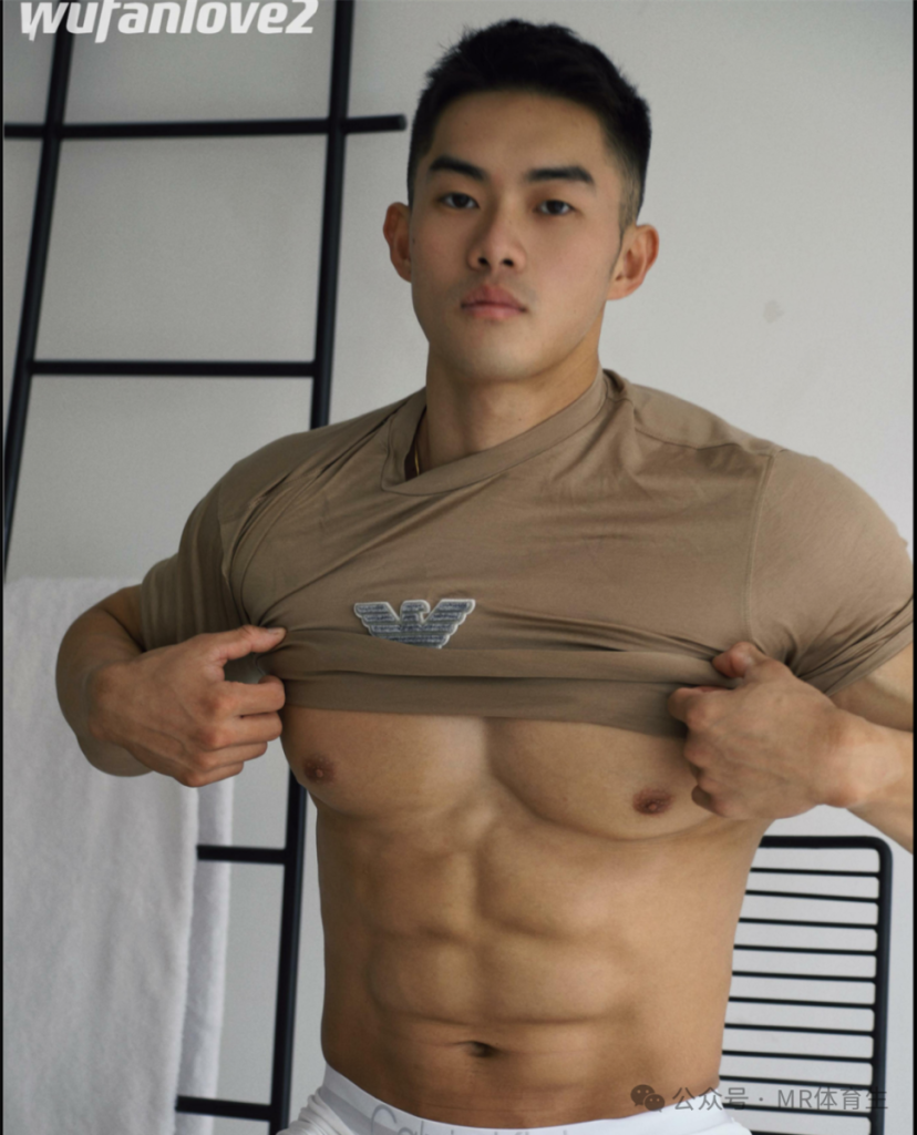 191cm上海肌肉男教练,荷尔蒙拉满,极品腱子肉身材也太野了