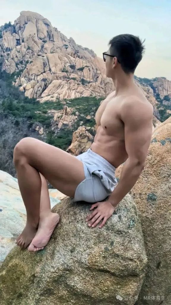 185CM山东肌肉汉子宽肩窄腰身材,又高又壮