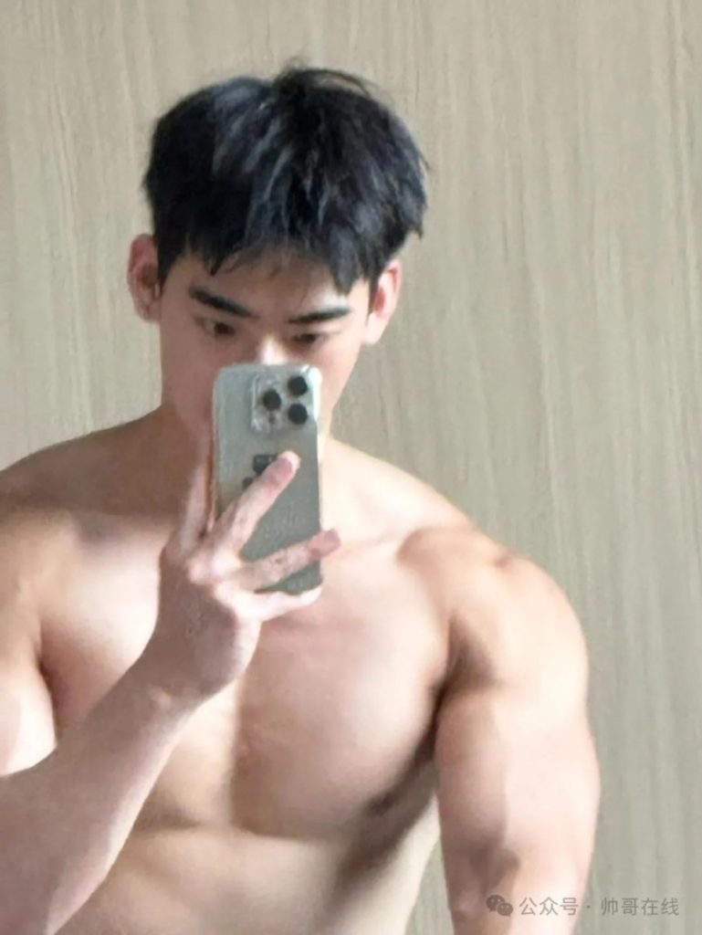 麒麟臂肌肉健身帅哥,安全感够了吗?