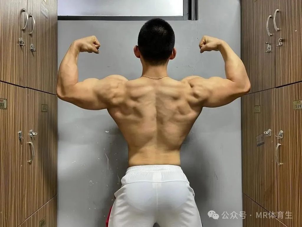 男生的背,都练的怎么样了?简直太帅了
