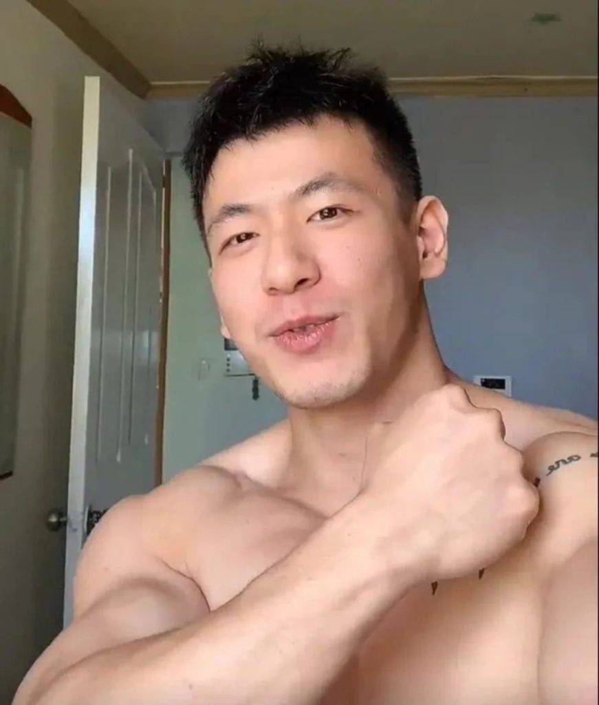 采访视频流出太火,导致退网的他现在怎么样了?